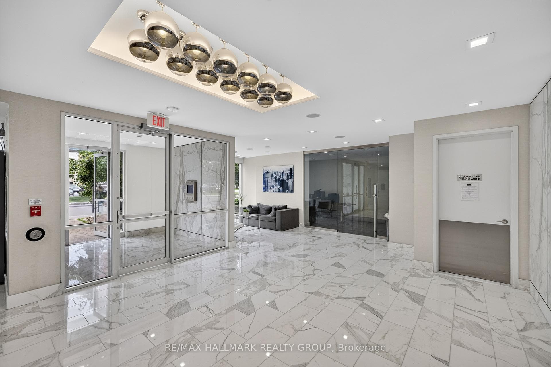 201 Parkdale Avenue Unit 1001 photo 3