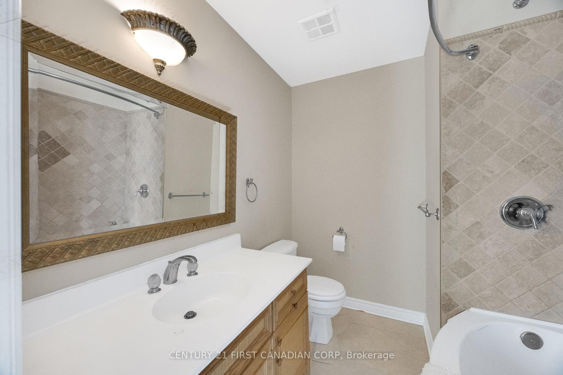 703 WINDERMERE Road Unit 3 photo 29
