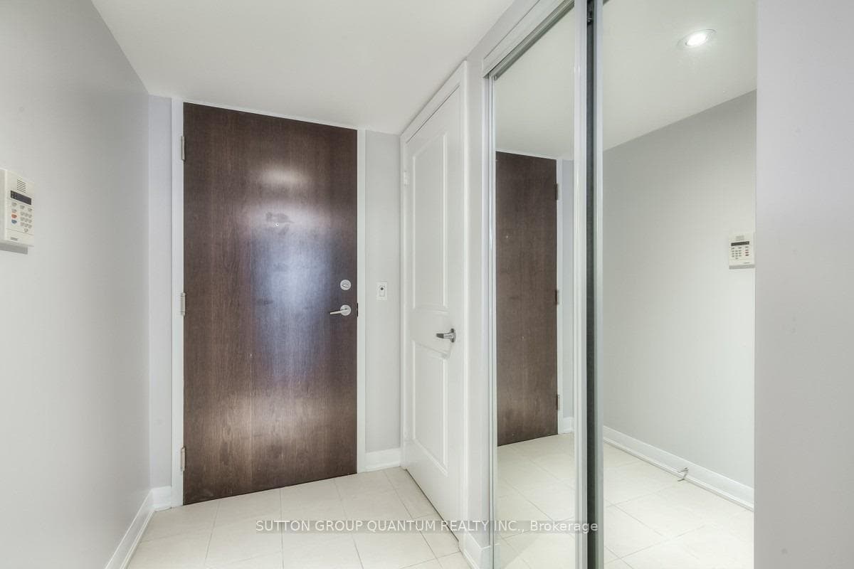 205 Sherway Gardens Road Unit 612 photo 18