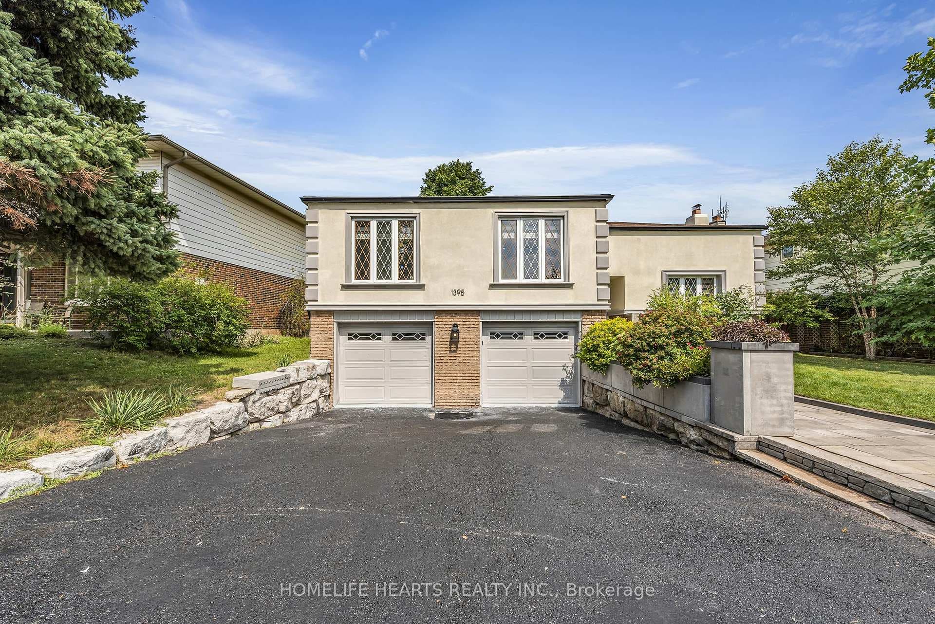 1395 Grosvenor Street photo 4