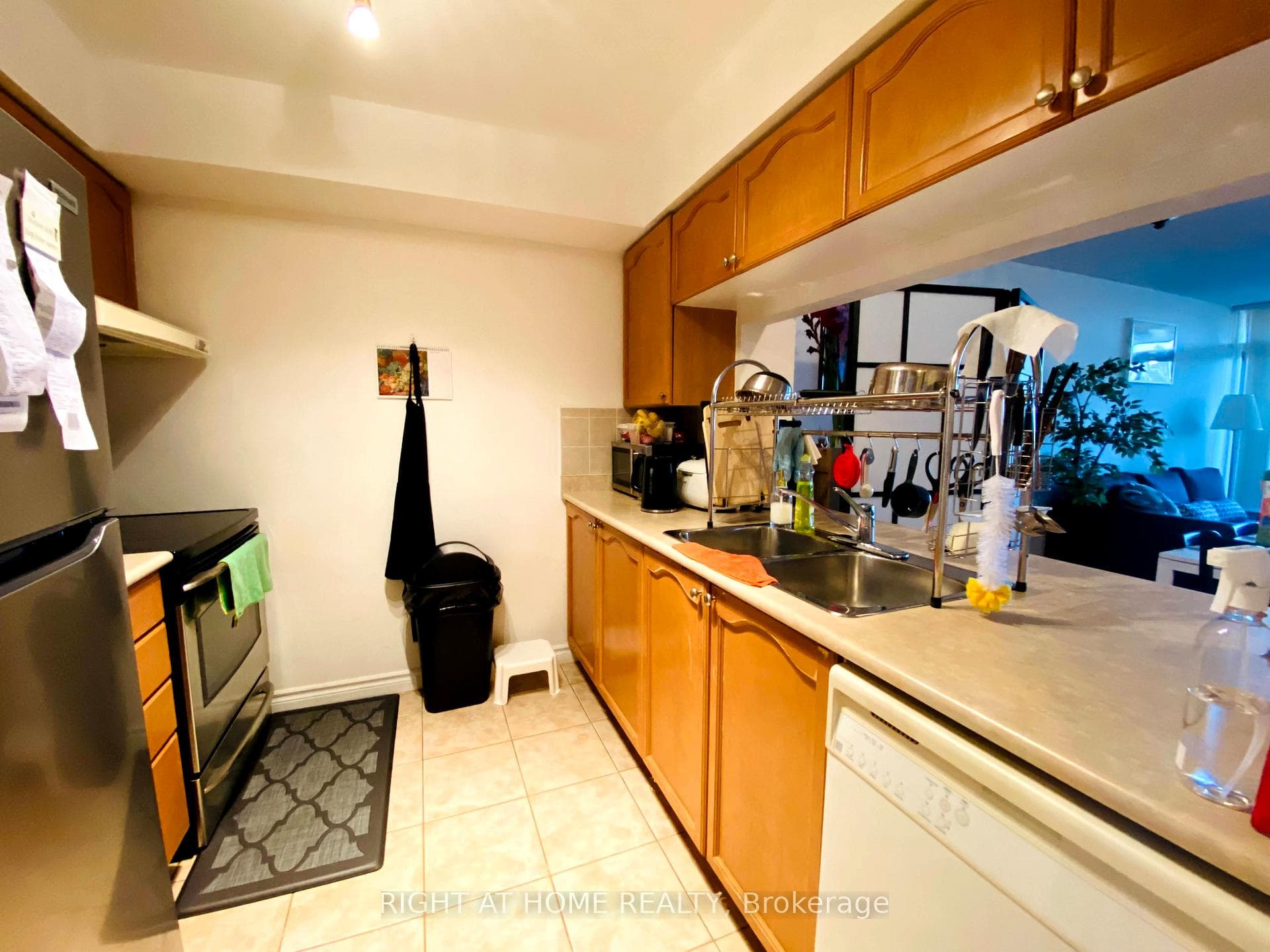 18 Mondeo Drive Unit 329 photo 7