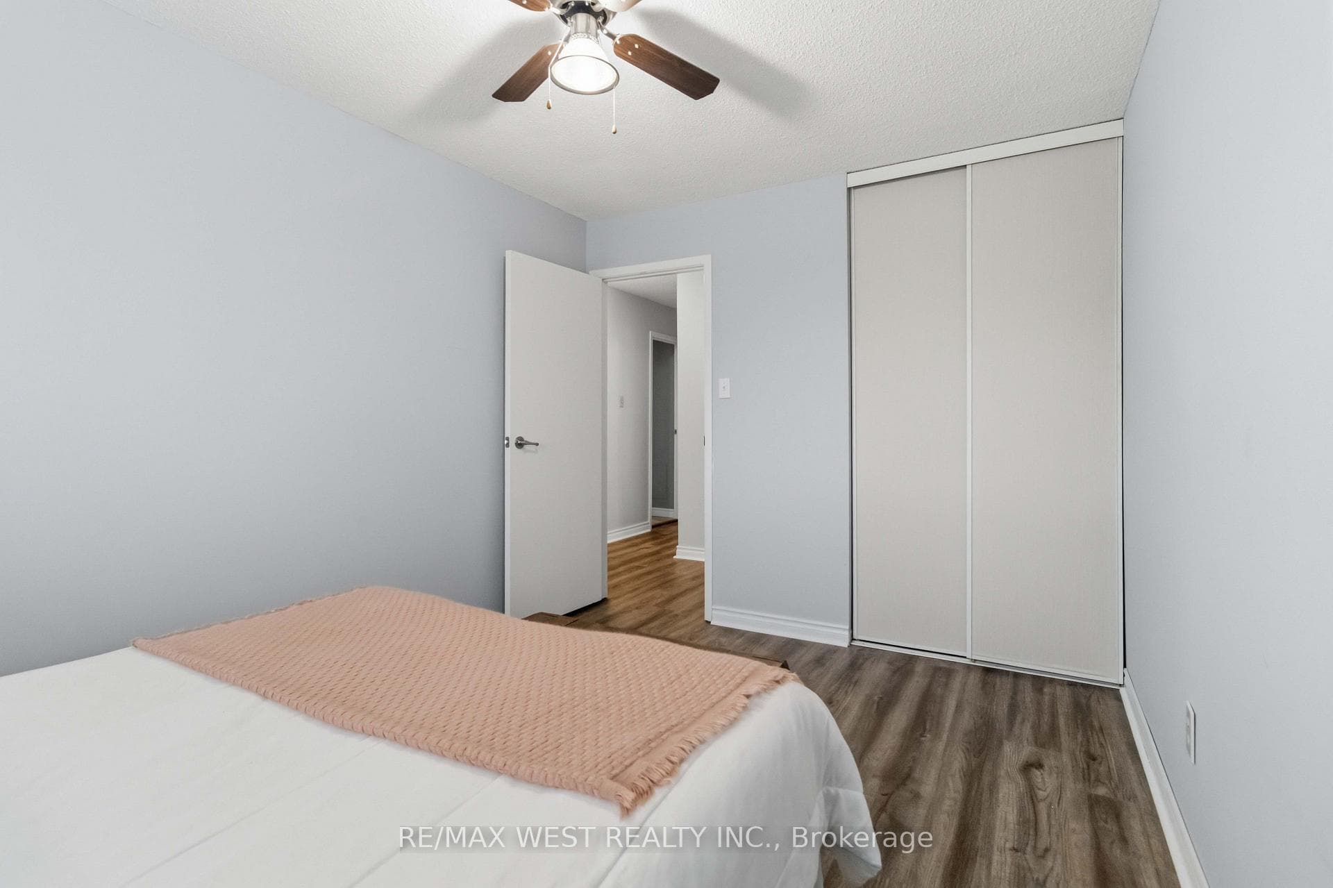 41 Winterfold Dr Drive photo 18