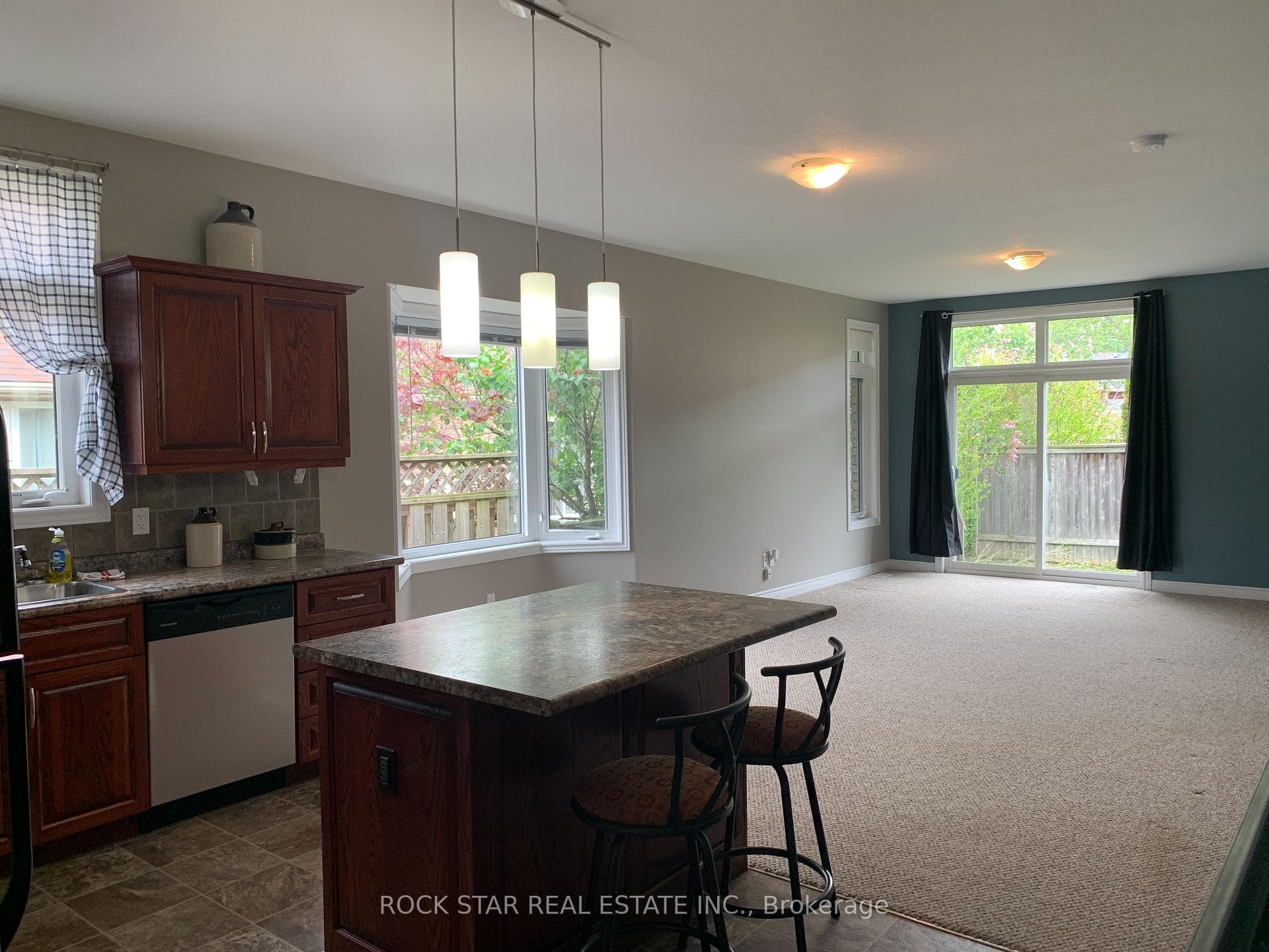 Kitchen/Living Room