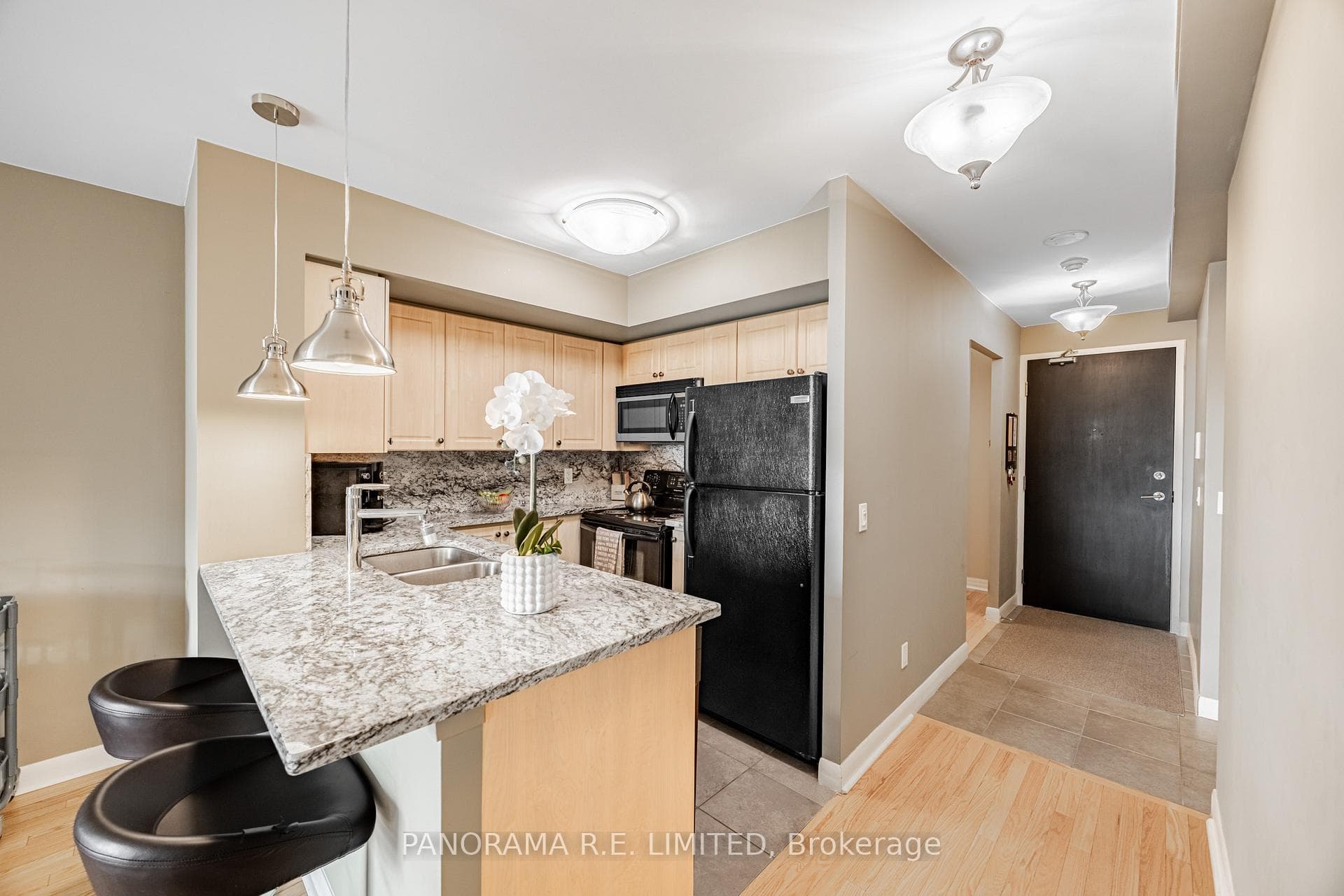 225 Sherway Gardens Road Unit 310 photo 6