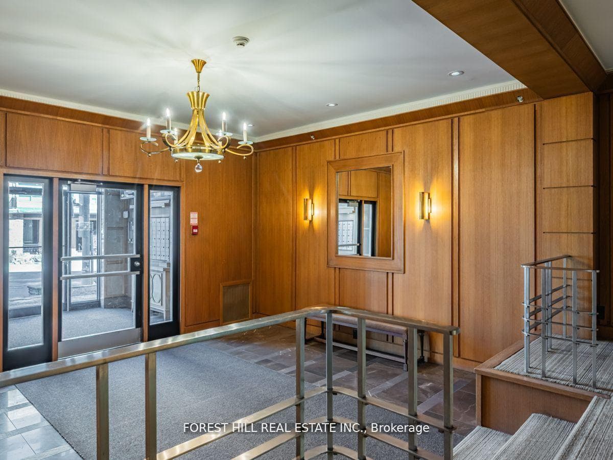 717 Eglinton Avenue Unit 307 photo 26