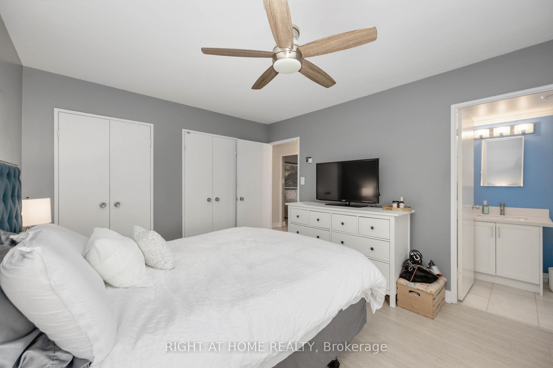 455 Sentinel Road Unit 810 photo 18