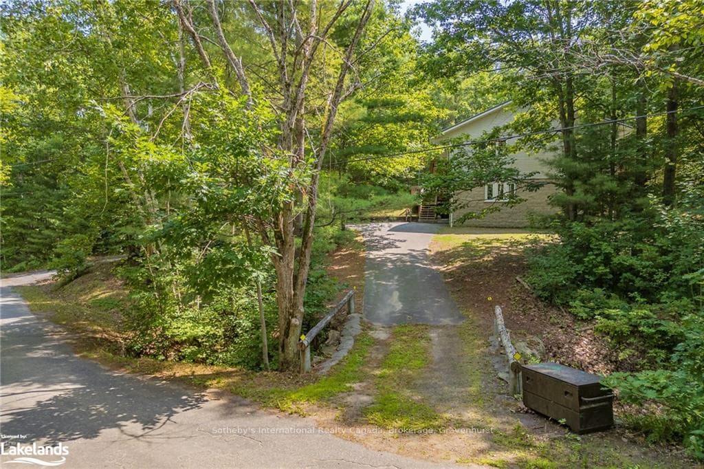 1002 SHADY Lane photo 7