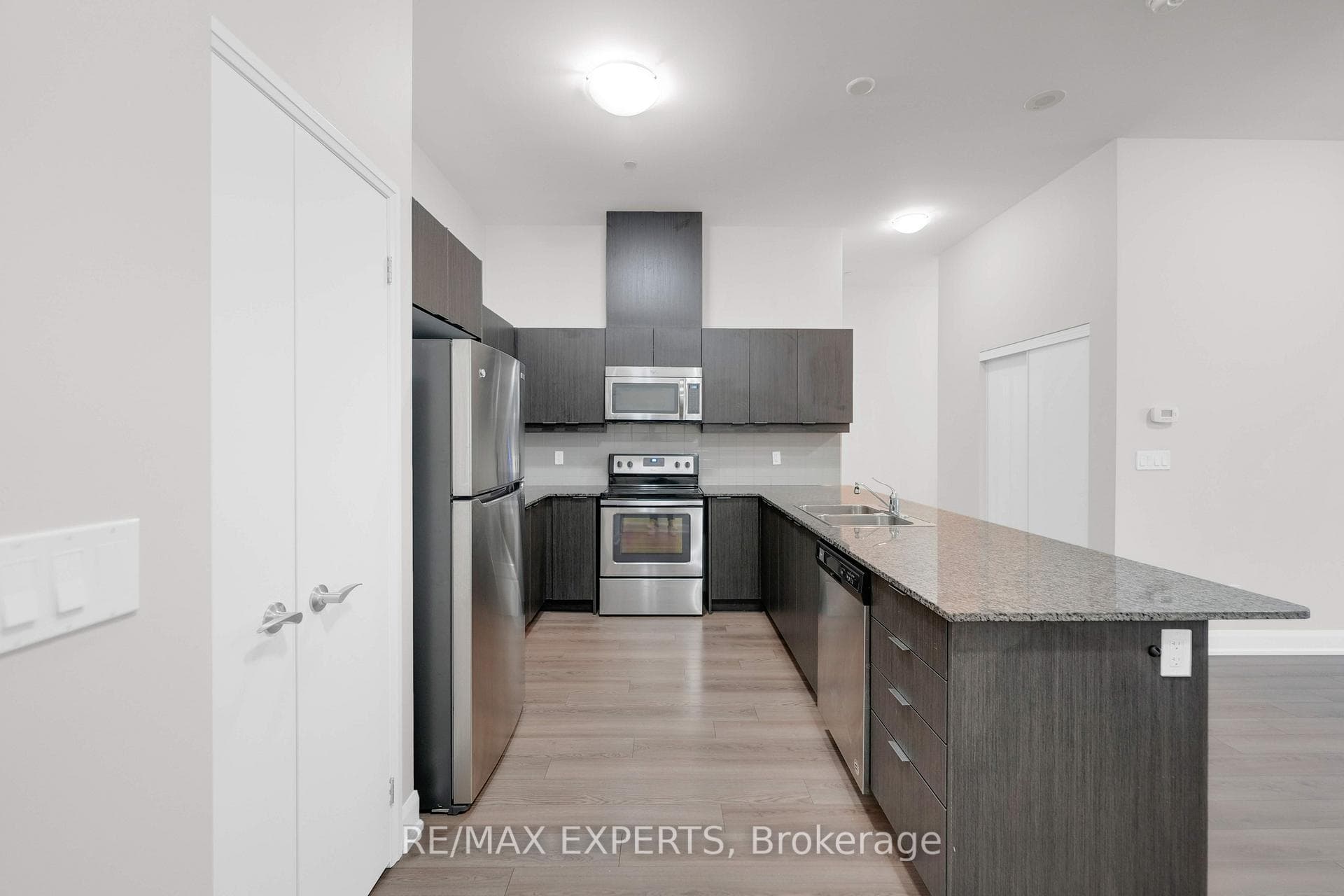 2910 Highway 7 N/A Unit 211 photo 5