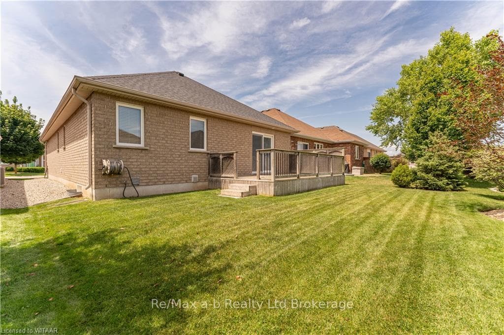 26 JONES Crescent photo 23