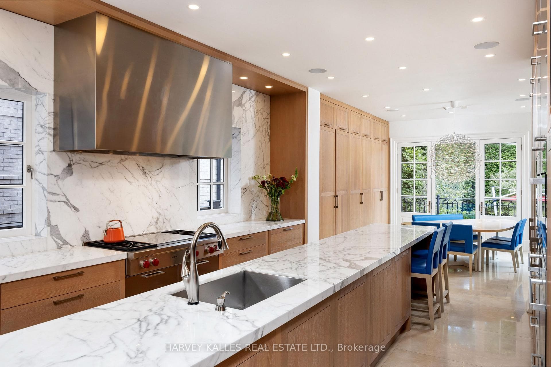 297 Russell Hill Road photo 18