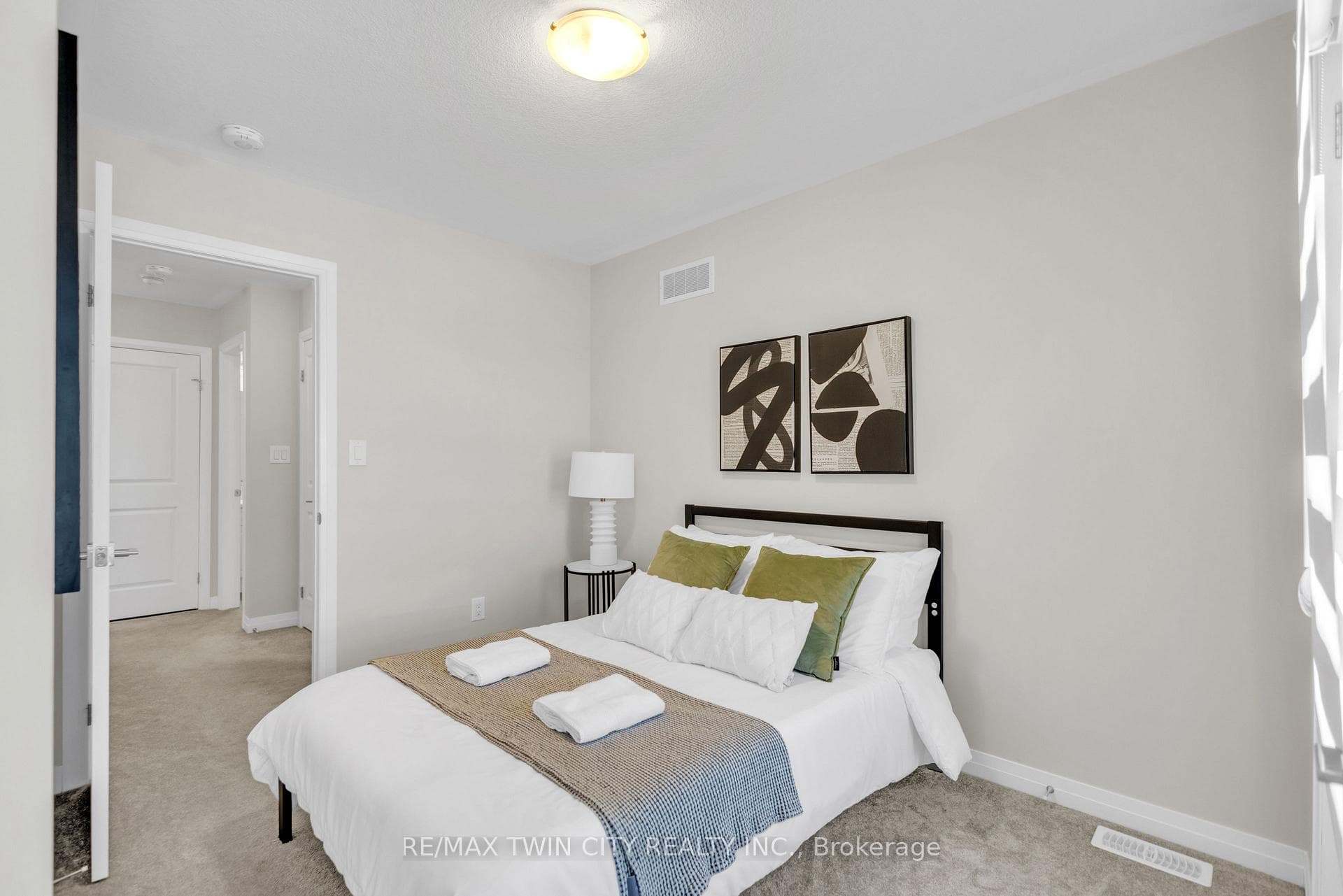 155 Thomas Slee Drive Unit 1F photo 19