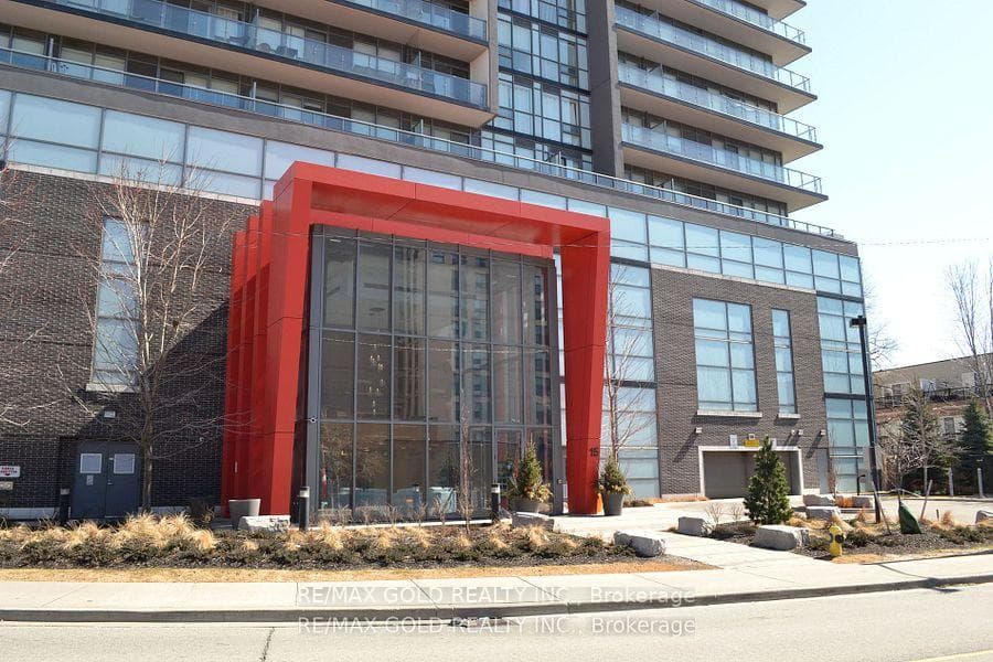 15 James Finlay Way Unit 733 photo 2