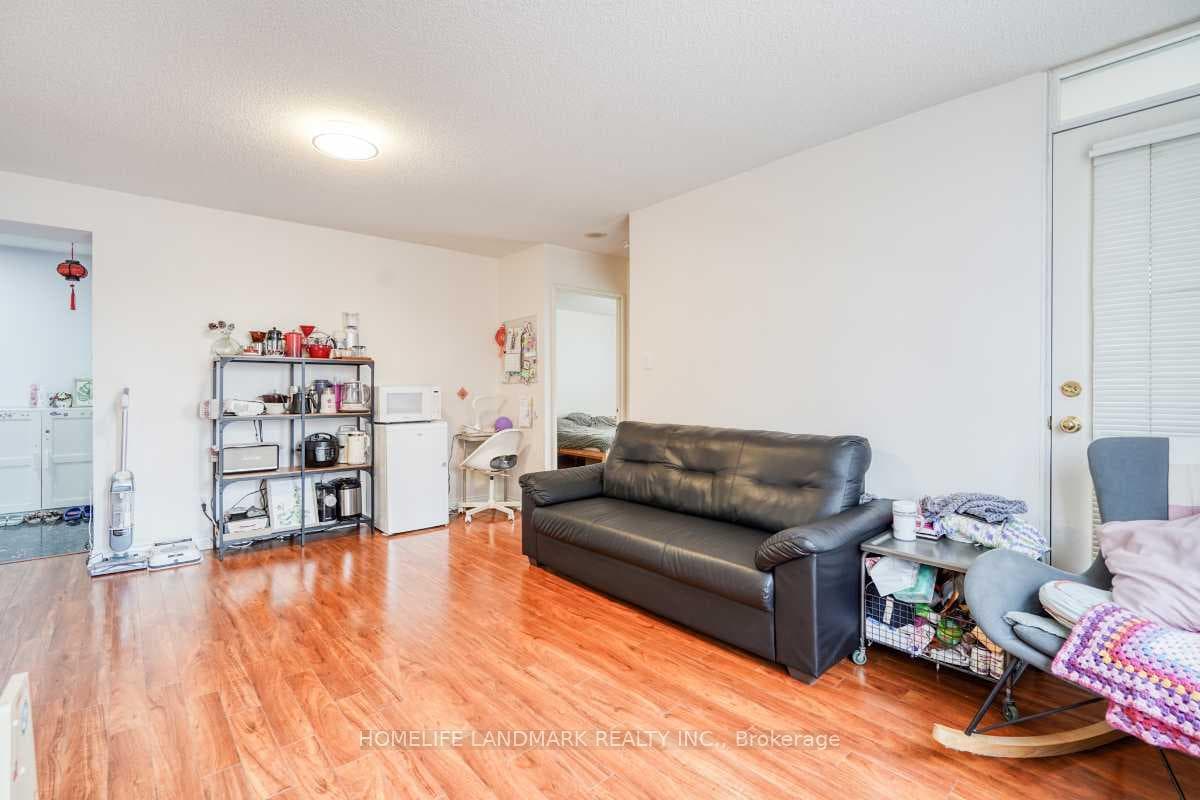 260 Doris Avenue Unit 302 photo 5