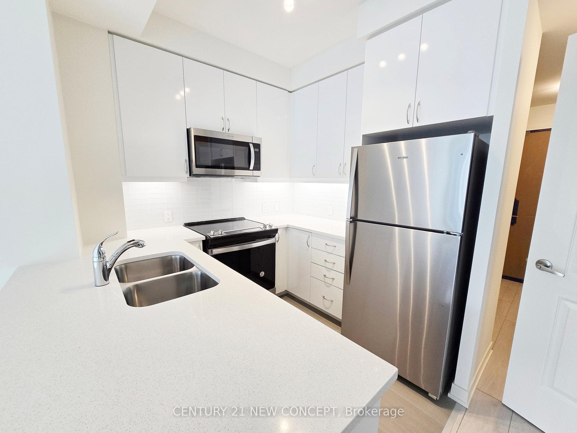 4955 Yonge Street Unit 1116 photo 9