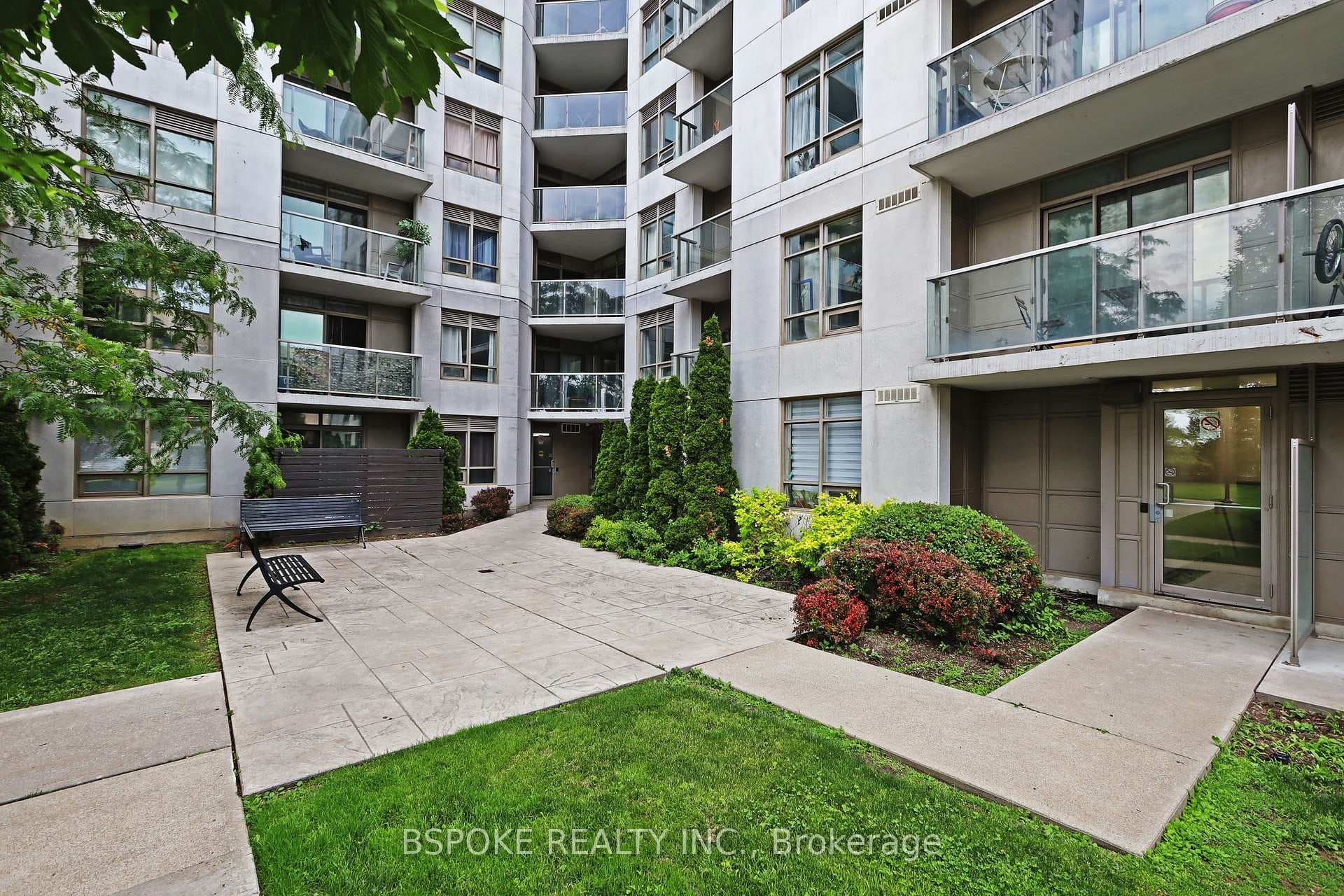 812 Lansdowne Avenue Unit 722 photo 23