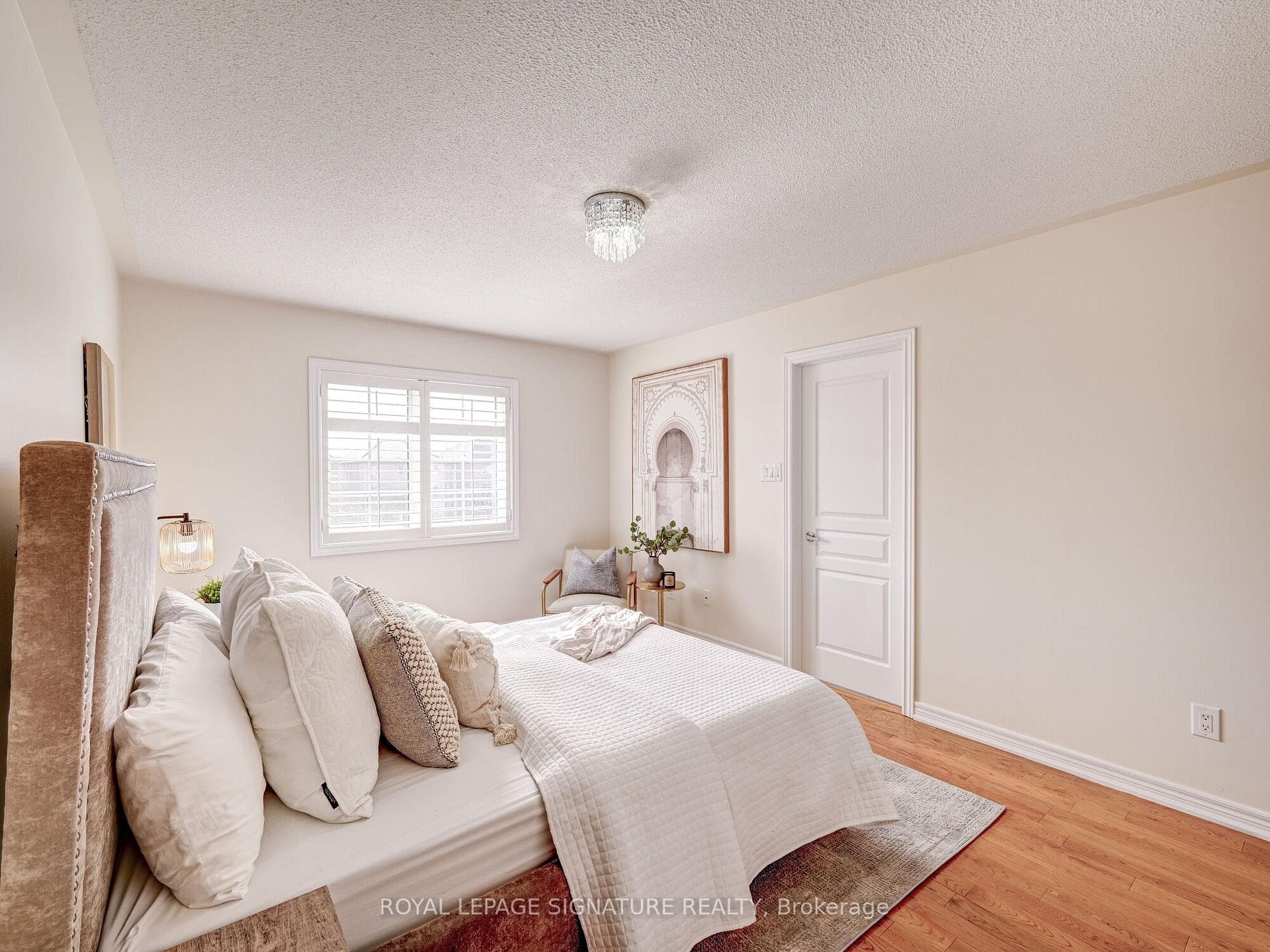 106 Naperton Drive photo 28