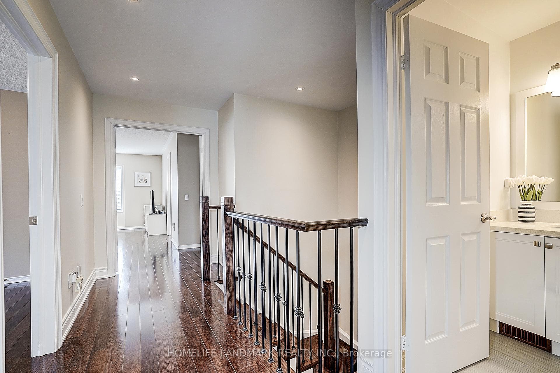 90 Snowdon Circle photo 23