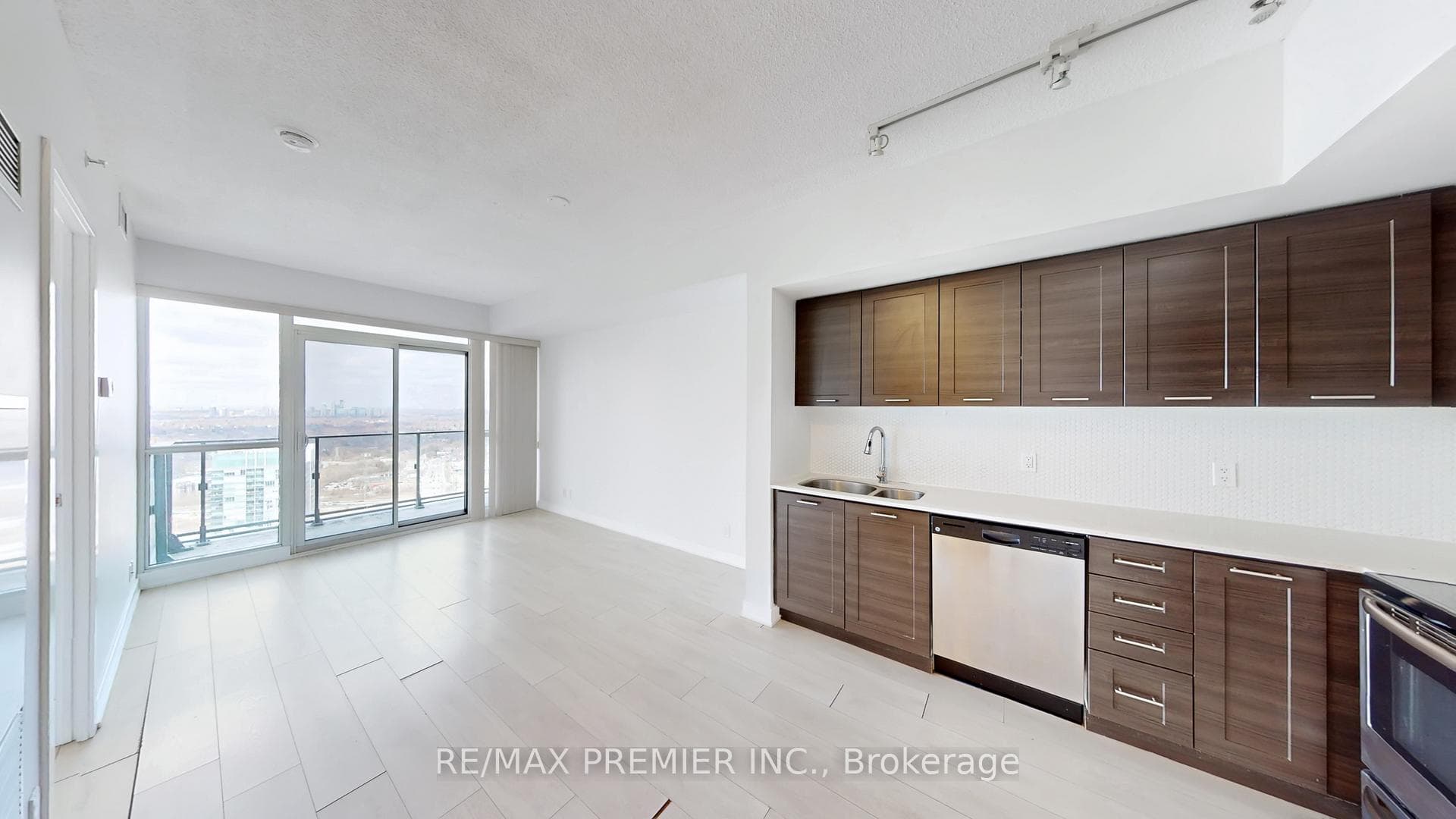 2200 Lake Shore Boulevard Unit 4605 photo 4