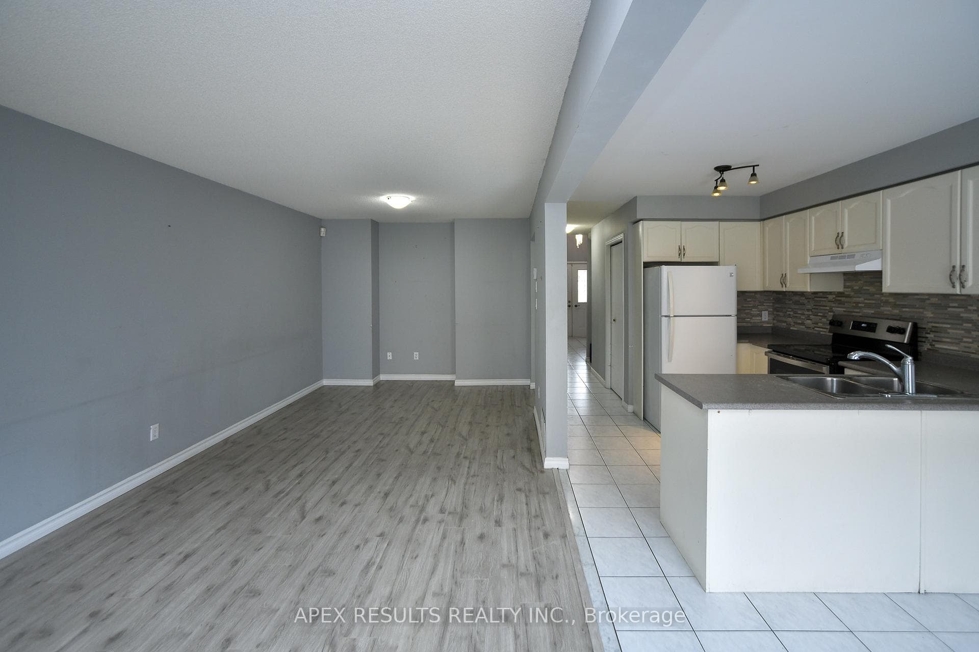 55 Townmansion Drive photo 8