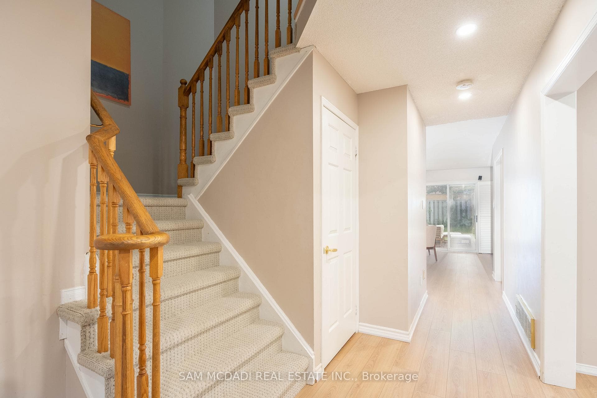 4556 Donegal Drive photo 4