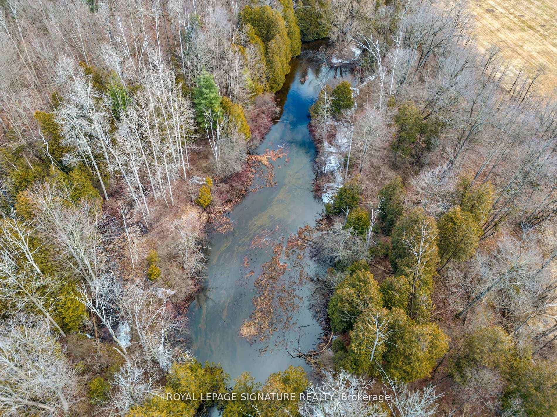 1592 Centre Road photo 27