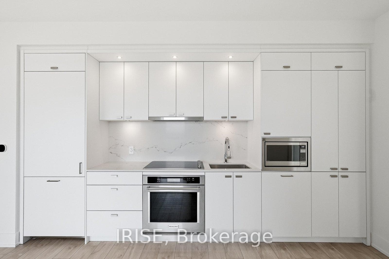 858 Dupont Street Unit 703 photo 7