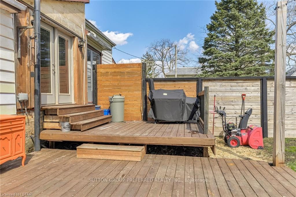214 Nancy Street photo 38