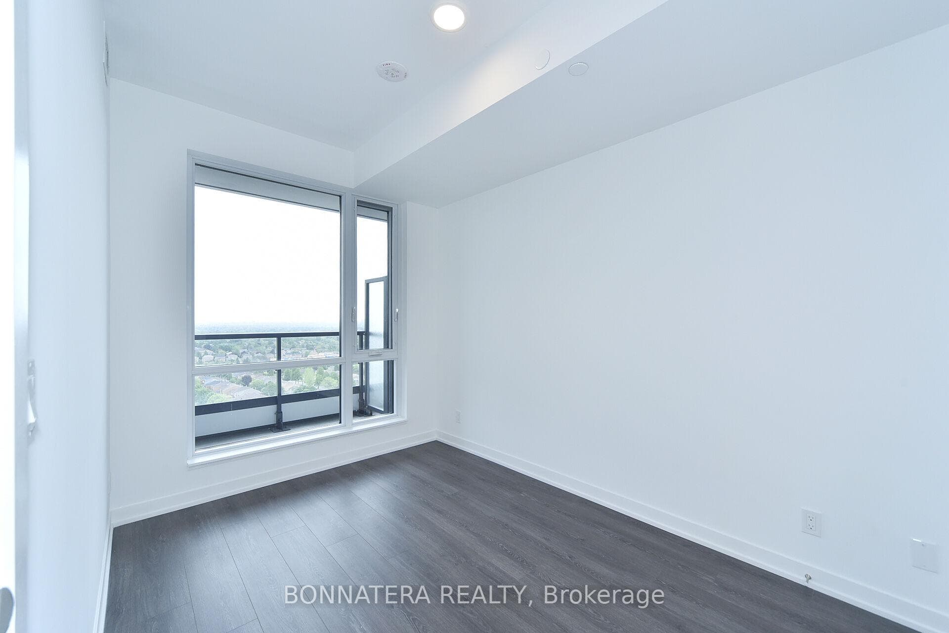 7950 Bathurst Street Unit B1908 photo 3