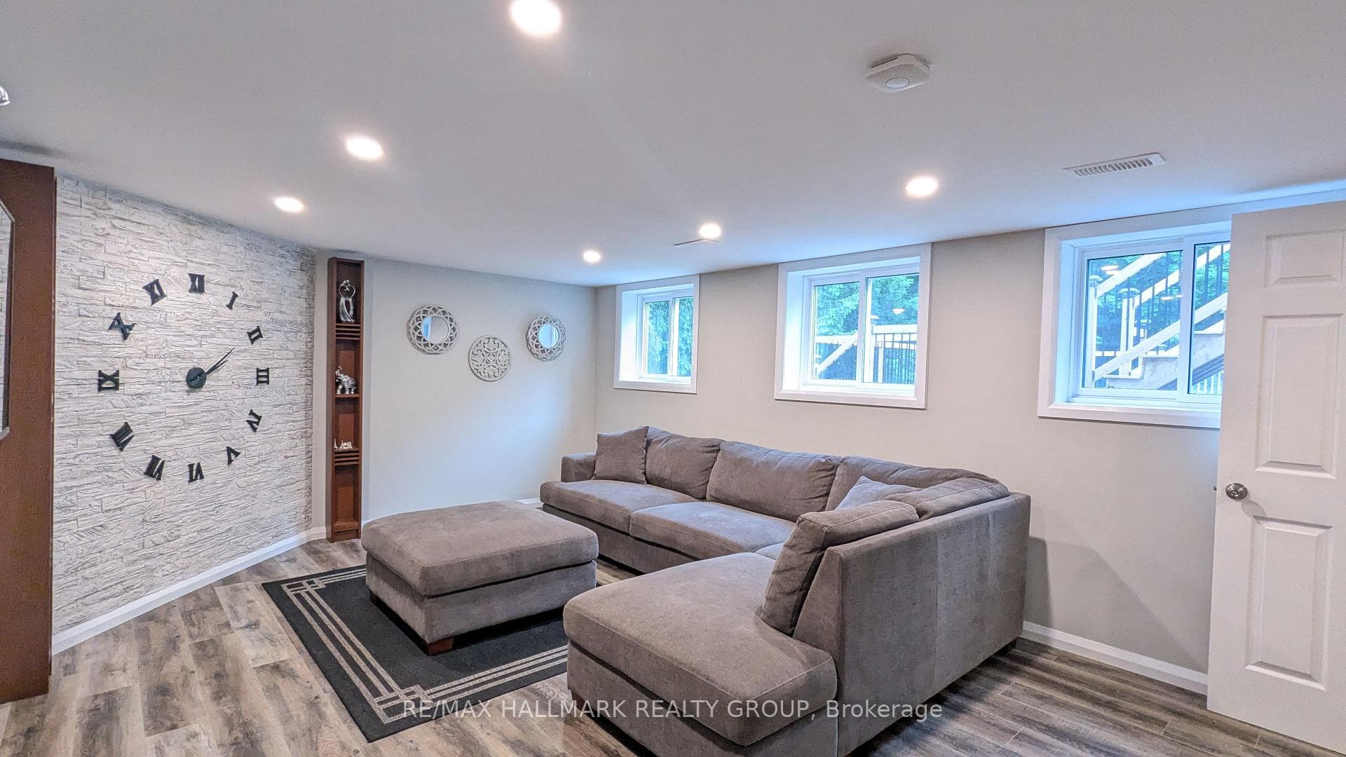 13 Bathurst Street photo 24