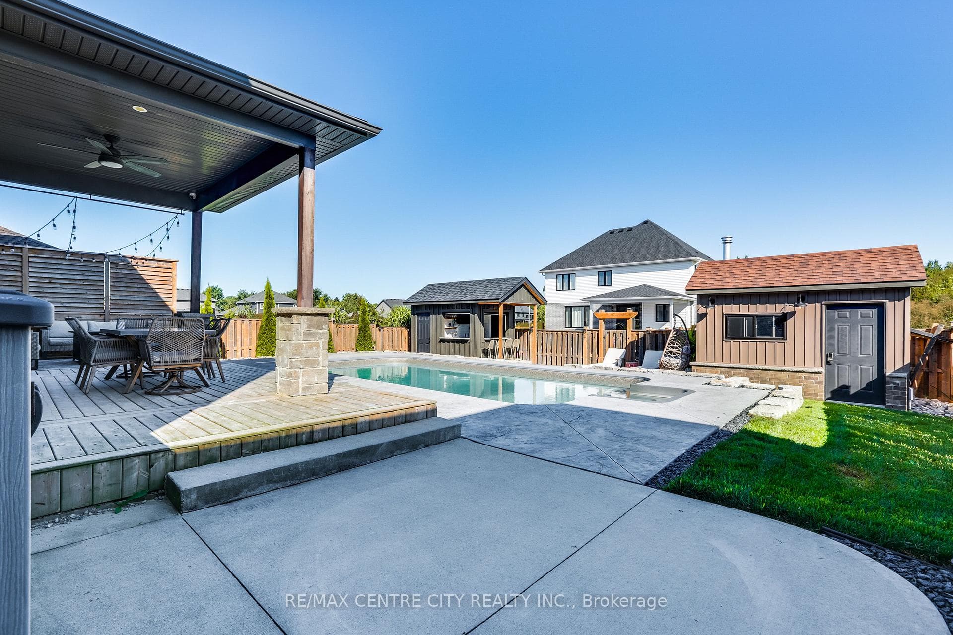 108 Stuart Avenue photo 35