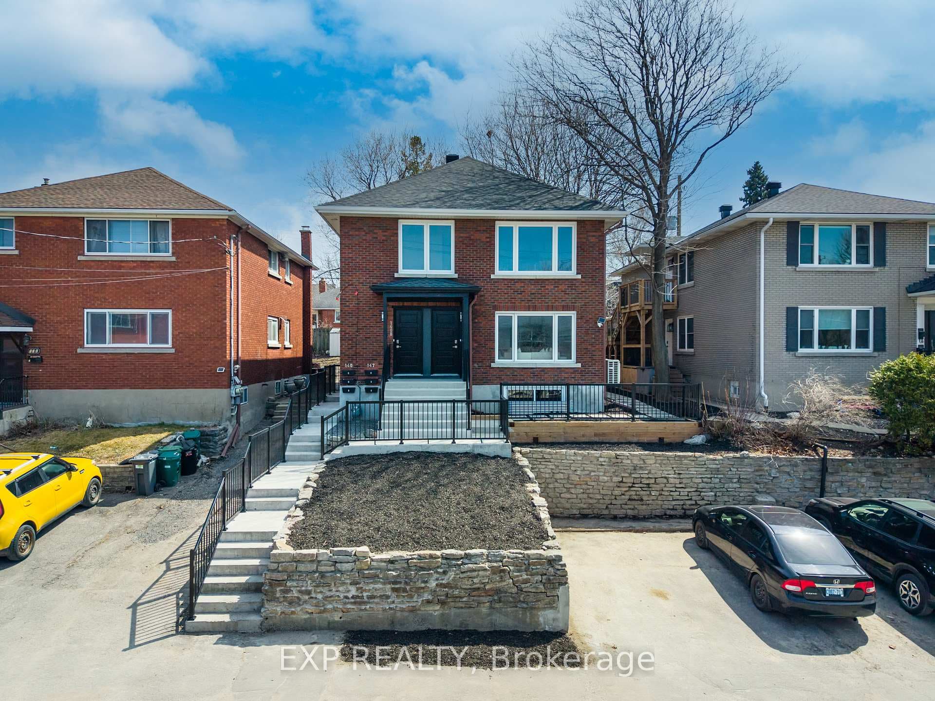 142 Young Street photo 23