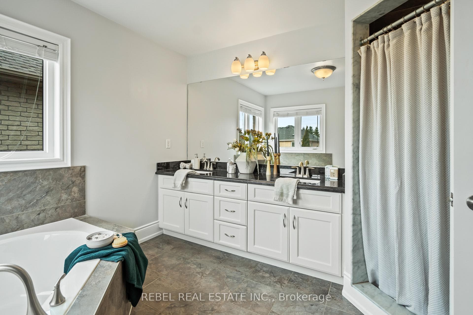 44 Serene Court photo 26