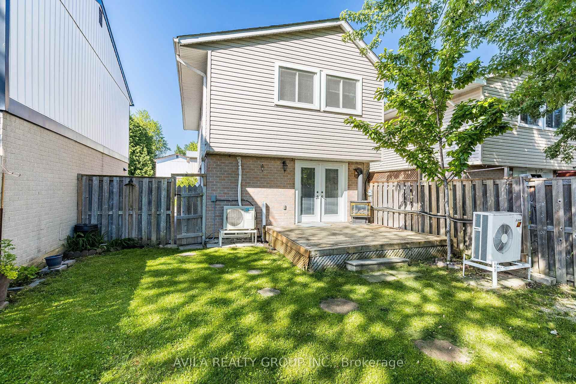 7 Gladstone Square photo 37