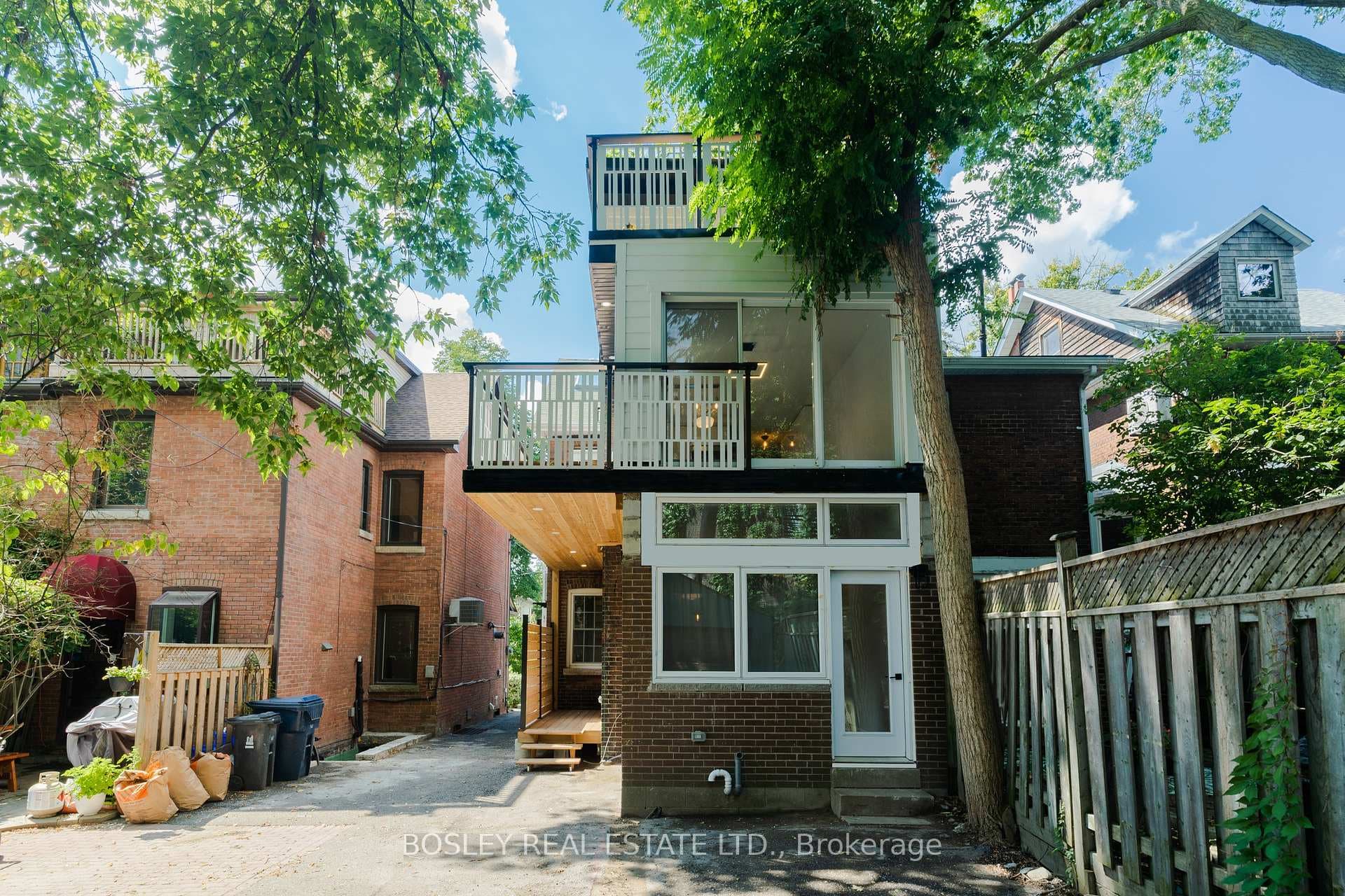 9 Hambly Avenue Unit Lower photo 40