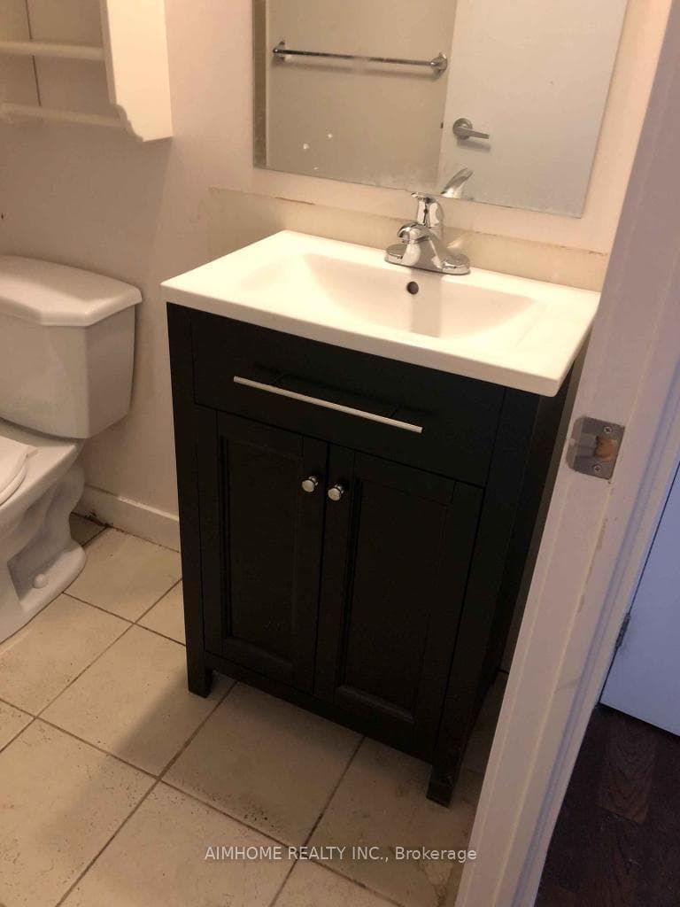 5 Mariner Terrace Unit 2501 photo 8