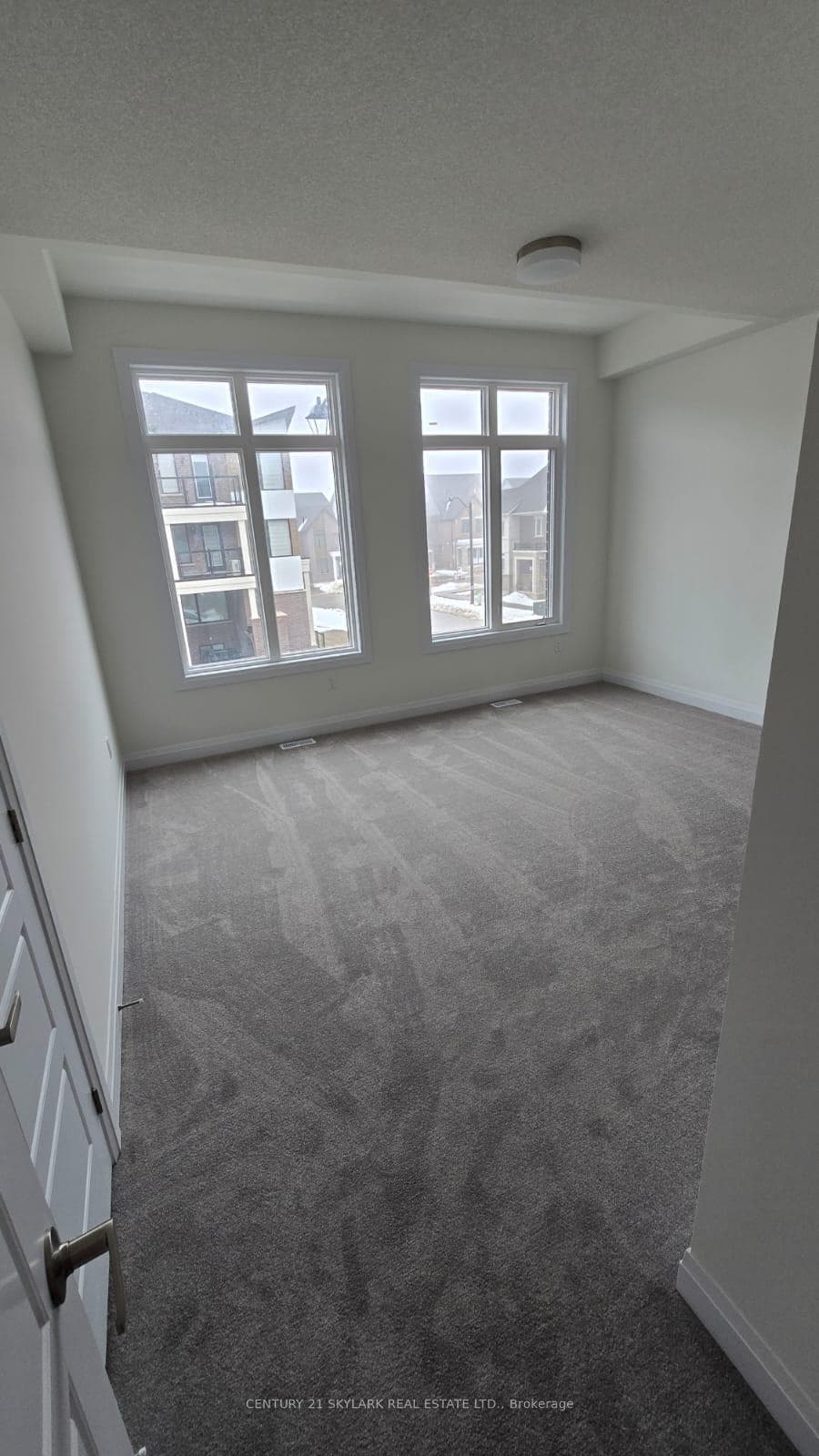 16 Kings Hill Drive photo 22