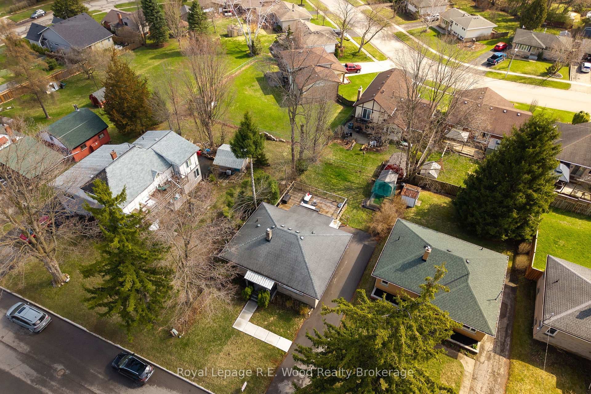 526 Huron Street photo 24