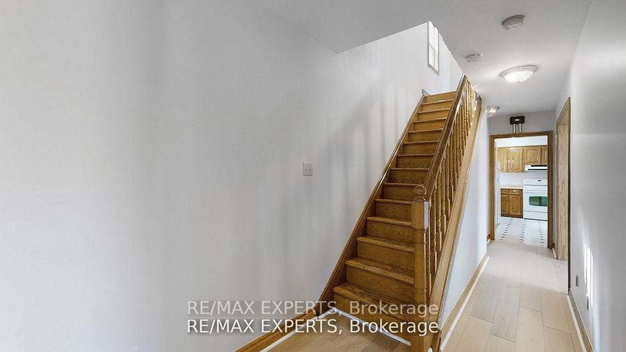 106 Kenwood Avenue Unit UPPER photo 23