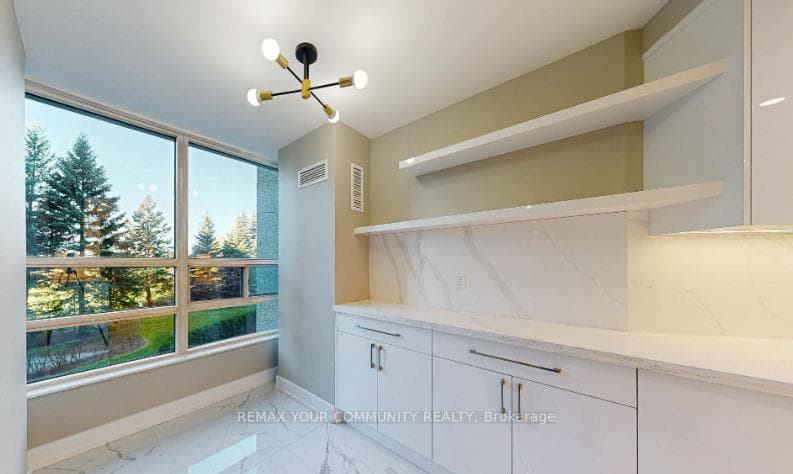 7905 Bayview Avenue Unit 218 photo 15