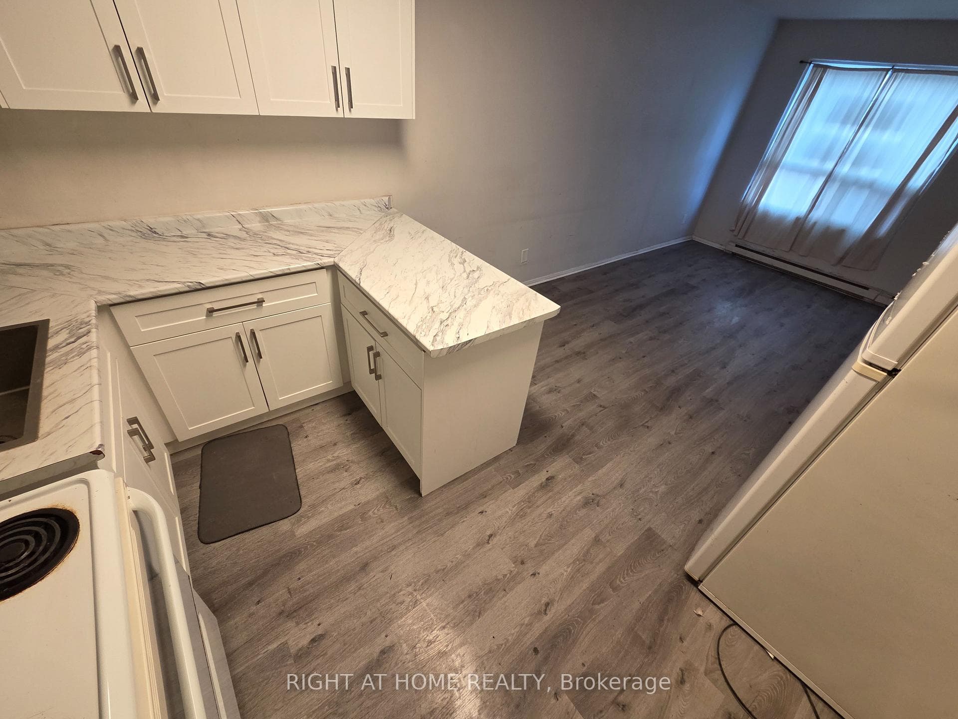 1561 Eglinton Avenue Unit Level 2 photo 2