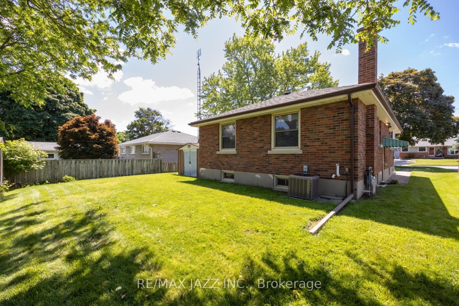790 Eastglen Drive photo 20