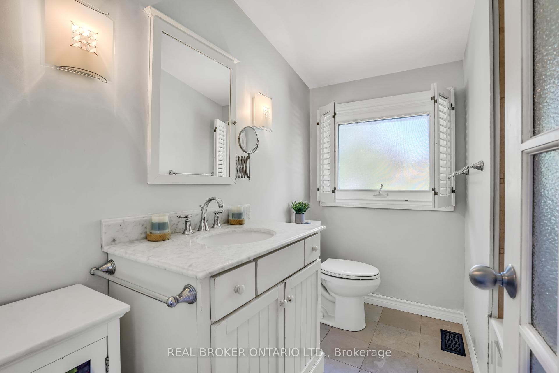 341 Appleby Line photo 27