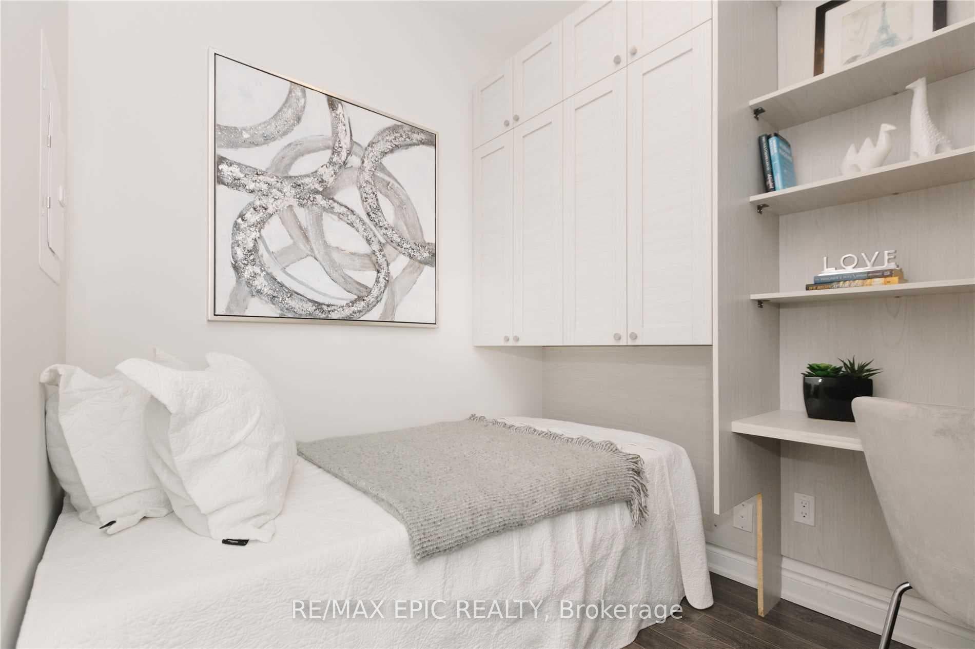 38 Cedarland Drive Unit Ph-1801 photo 6