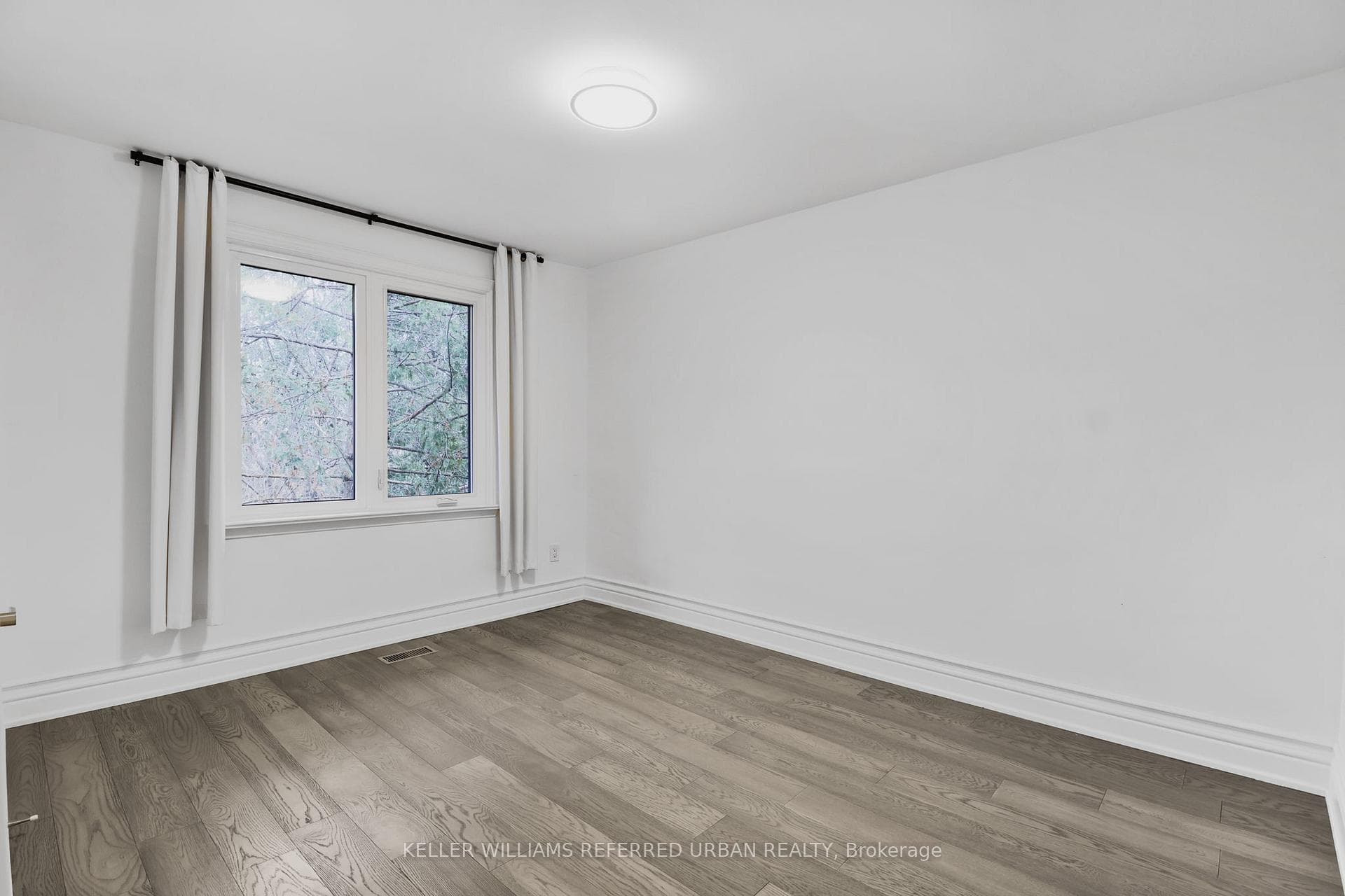 25 Carscadden Drive Unit Upper photo 7