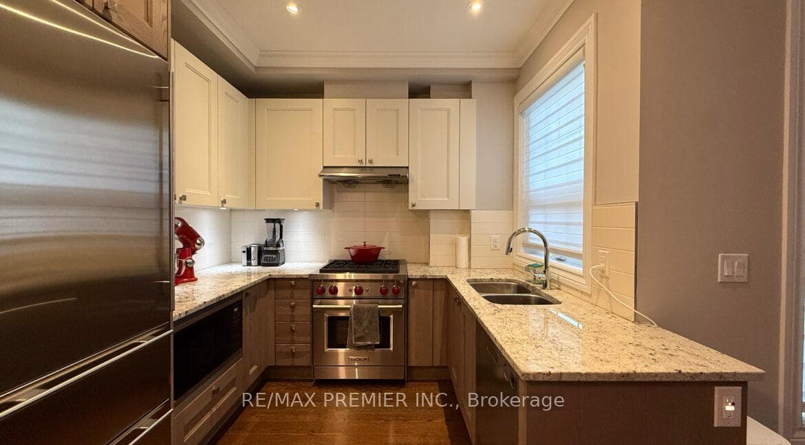 10360 Islington Avenue Unit 212 photo 5