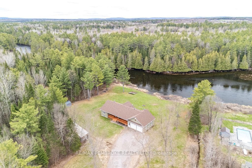 249B Crooked Rapids Road photo 35