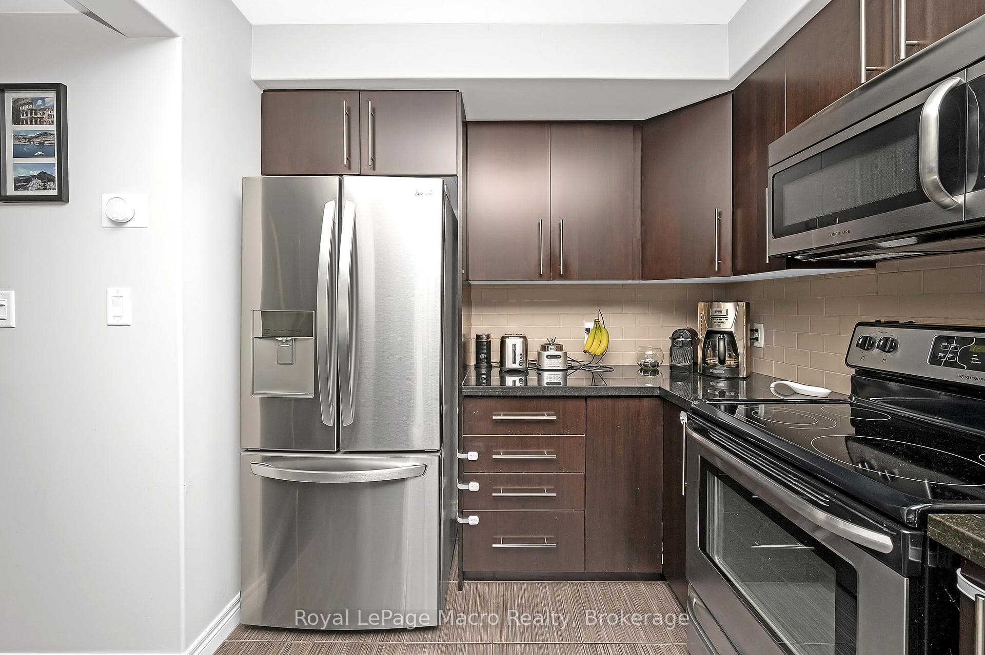 69 Escarpment Drive photo 29