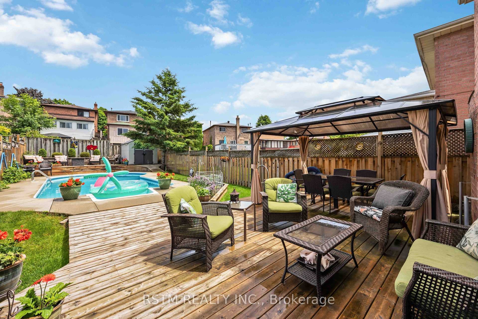 40 Woodward Crescent photo 23
