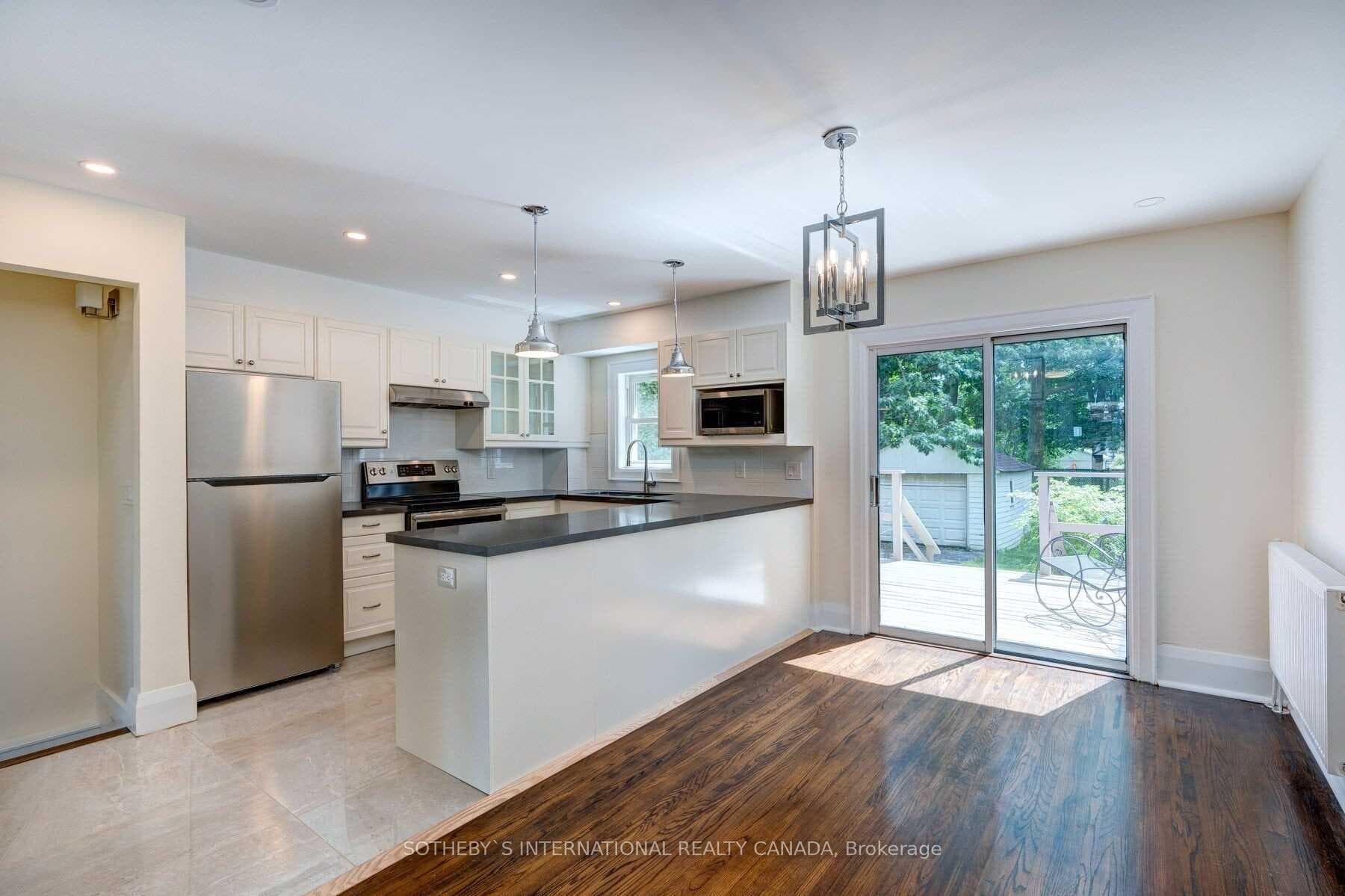 447 Balliol Street photo 4