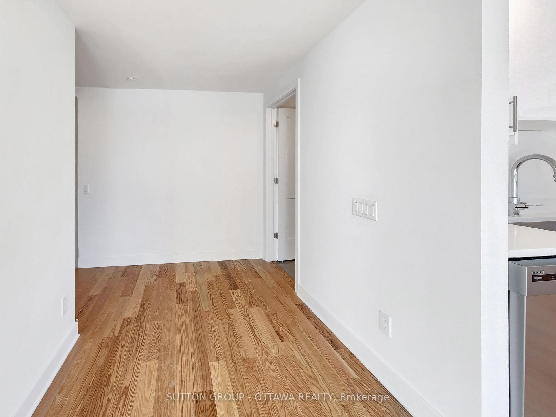 180 George Street Unit 1701 photo 21